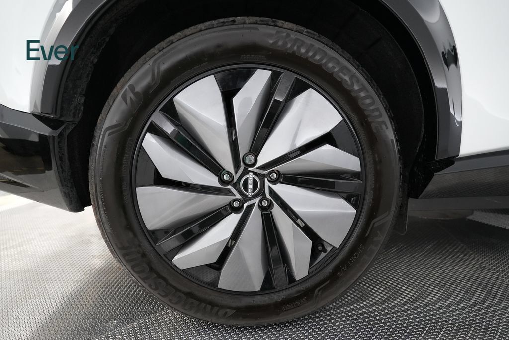 Used 2025 Nissan Ariya AWD image 19