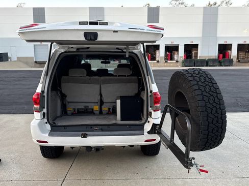 Used 2006 Toyota Sequoia SR5 AWD/4WD image 31