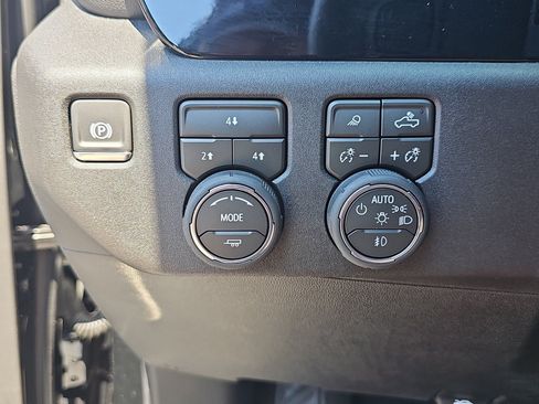 Used 2026 Chevrolet Silverado 2500 LT w/ Trail Boss Package AWD/4WD image 29