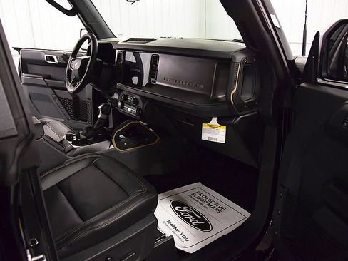 New 2026 Ford Bronco Badlands AWD/4WD image 32