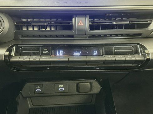 Used 2025 Toyota Prius LE FWD image 24