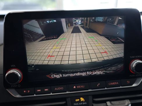 Used 2021 Nissan Altima 2.5 SR FWD image 8