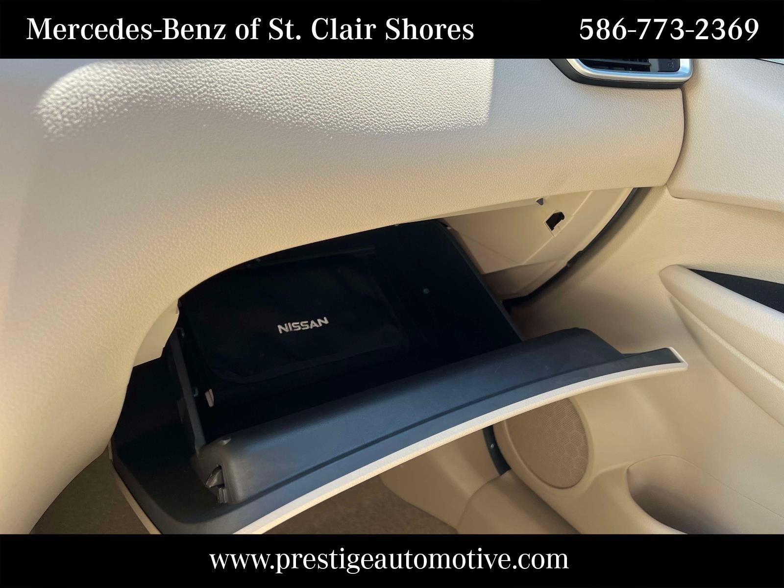 Used 2015 Nissan Rogue SV FWD image 32
