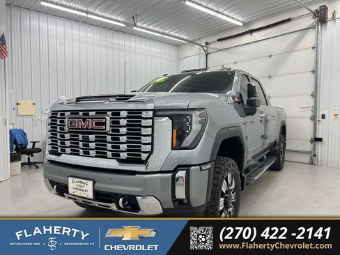 Used 2024 GMC Sierra 2500 Denali w/ Denali Reserve Package AWD/4WD image 6