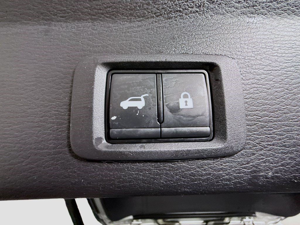 Used 2023 Mitsubishi Outlander SE FWD image 42