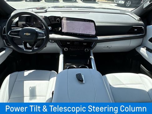 New 2025 Chevrolet Suburban Premier image 21