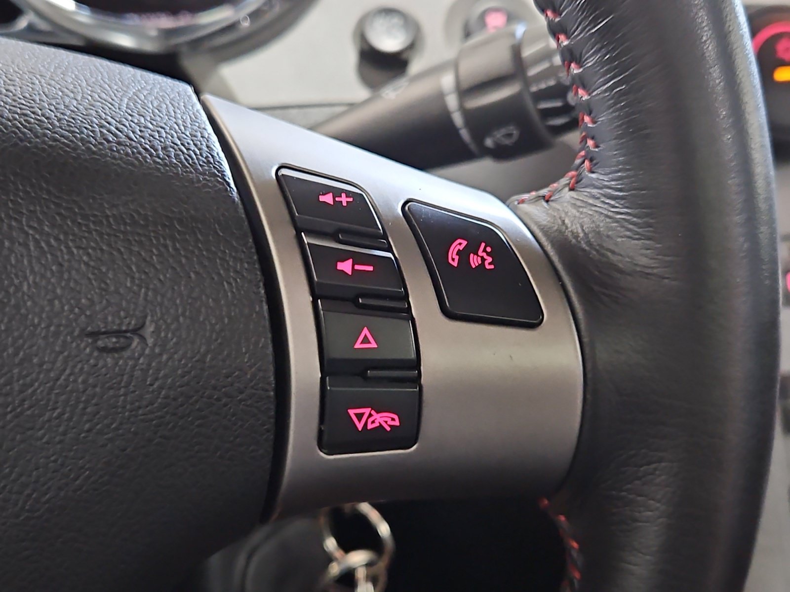 Used 2009 Pontiac Solstice GXP w/ Club Sport Package RWD image 20