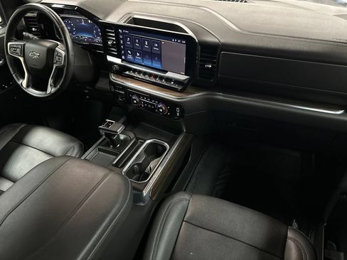 Used 2023 Chevrolet Silverado 1500 LT AWD/4WD image 12