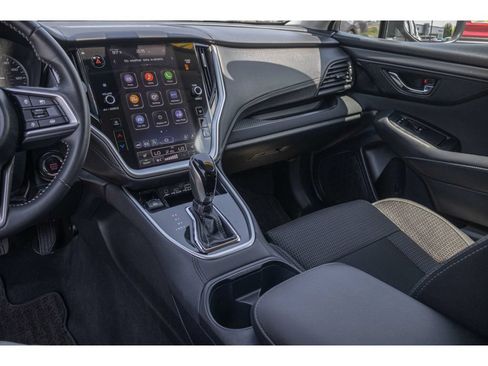Used 2025 Subaru Outback Premium AWD/4WD image 23