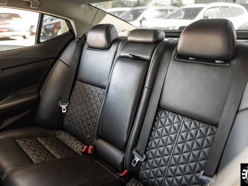 Used 2016 Nissan Maxima Platinum image 30