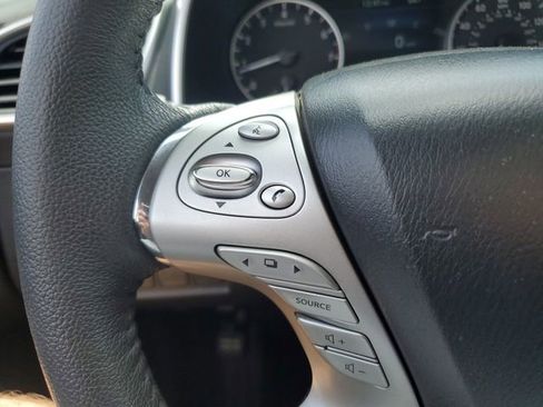 Used 2016 Nissan Murano SV AWD/4WD image 22