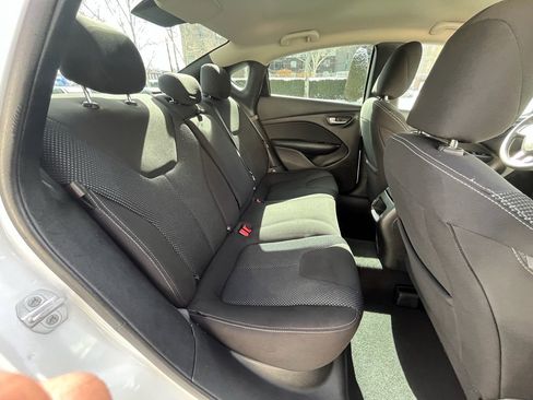 Used 2015 Dodge Dart SXT image 29