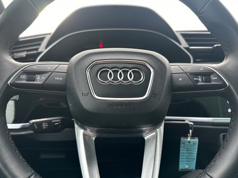Used 2025 Audi Q3 2.0T Premium image 22