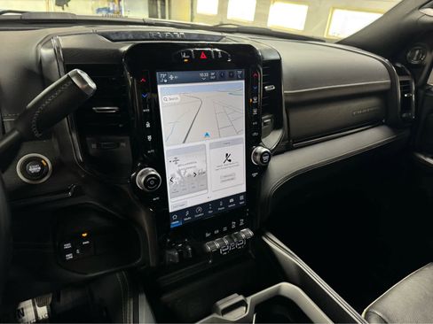 Used 2024 RAM 3500 Limited image 18