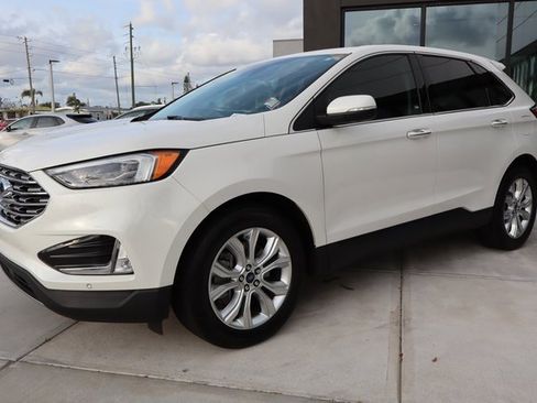 Used 2022 Ford Edge Titanium w/ Equipment Group 301A image 8