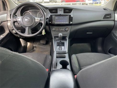 Used 2019 Nissan Sentra S image 9
