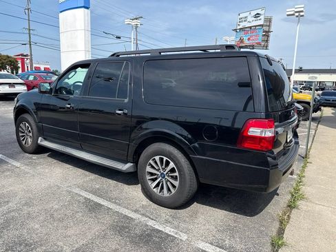 Used 2017 Ford Expedition EL XLT w/ Equipment Group 202A AWD/4WD image 4