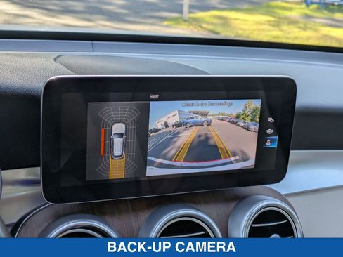 Used 2021 Mercedes-Benz GLC 300 4MATIC image 22