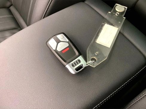 Certified 2023 Audi Q5 2.0T Premium Plus w/ Premium Plus Package image 11