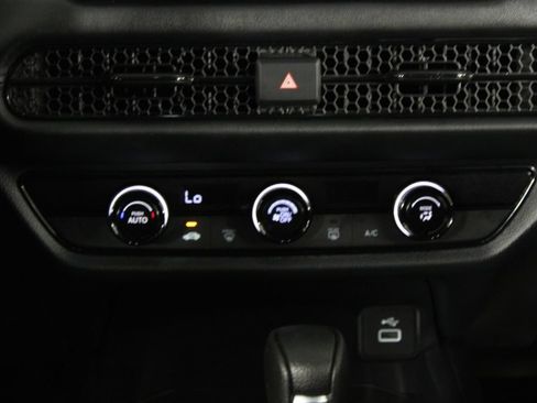 Used 2023 Honda HR-V LX image 21