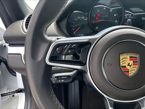 Used 2021 Porsche 718 Boxster RWD image 21