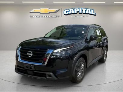 Used 2025 Nissan Pathfinder SV