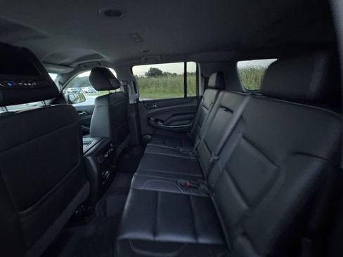 Used 2018 Chevrolet Suburban LT w/ Luxury Package AWD/4WD image 29