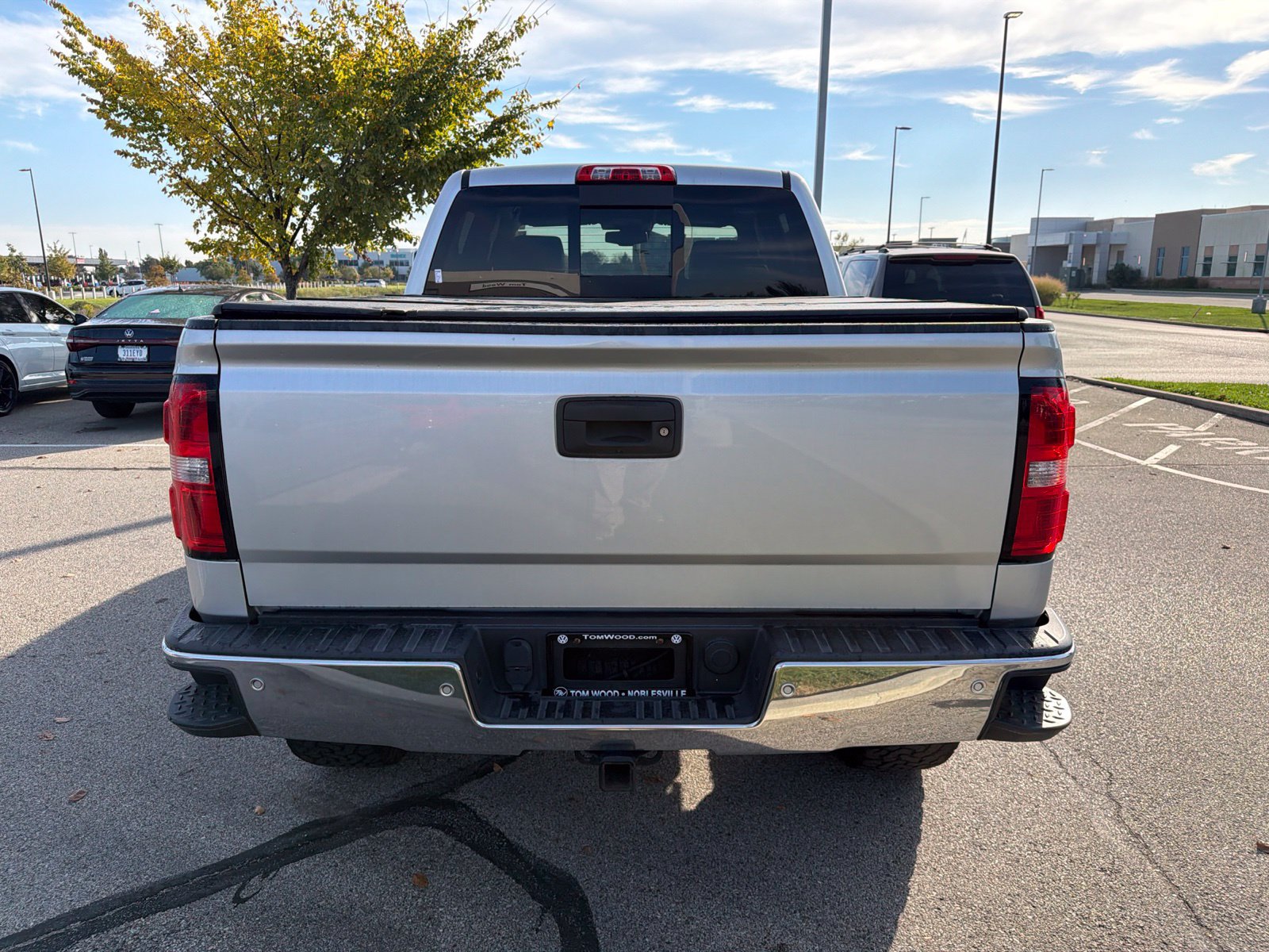 Used 2015 GMC Sierra 1500 SLT w/ SLT Crew Cab Value Package AWD/4WD image 33