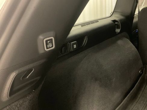 Used 2023 Jeep Grand Cherokee Overland w/ Luxury Tech Group IV AWD/4WD image 24