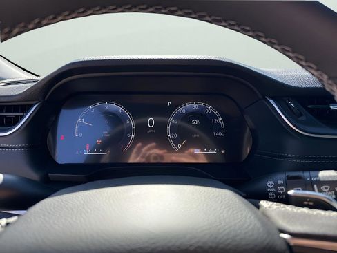 New 2025 Jeep Grand Cherokee Altitude image 33