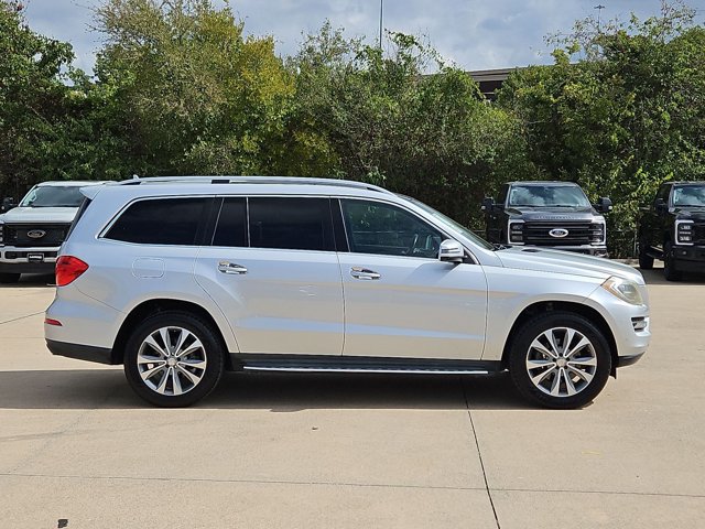 Used 2016 Mercedes-Benz GL 450 4MATIC image 4