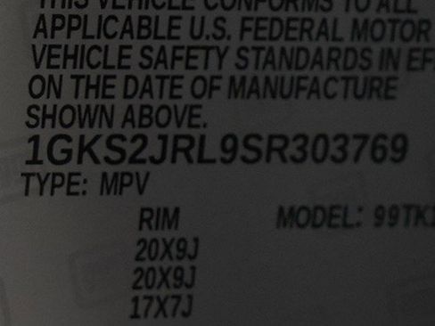 Used 2025 GMC Yukon XL Denali AWD/4WD image 36