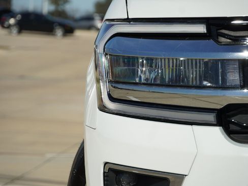 Used 2024 Ford Expedition Max Limited image 2