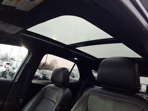 Used 2022 Chevrolet Equinox RS w/ RS Leather Package image 26