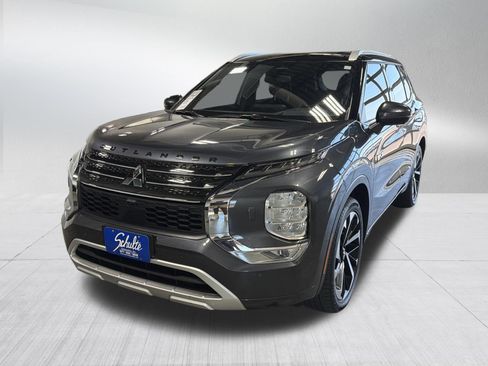 Used 2025 Mitsubishi Outlander SEL AWD/4WD image 3