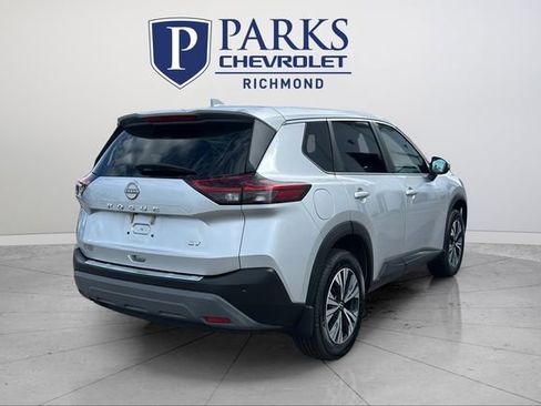 Used 2022 Nissan Rogue SV FWD image 8