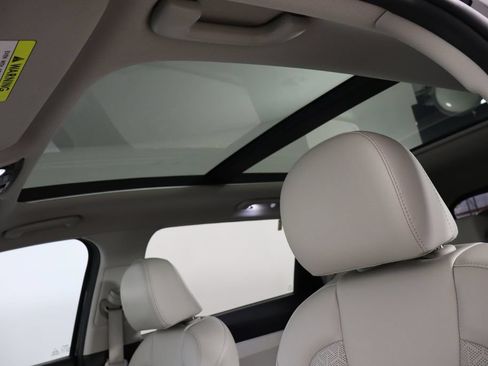 Used 2023 Kia Sorento S w/ Panoramic Sunroof Package FWD image 24