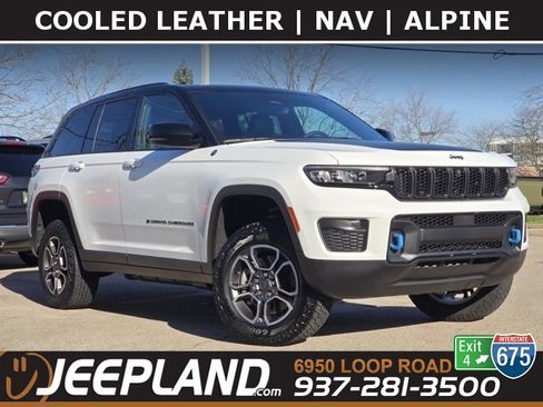 Used 2022 Jeep Grand Cherokee Trailhawk image 1