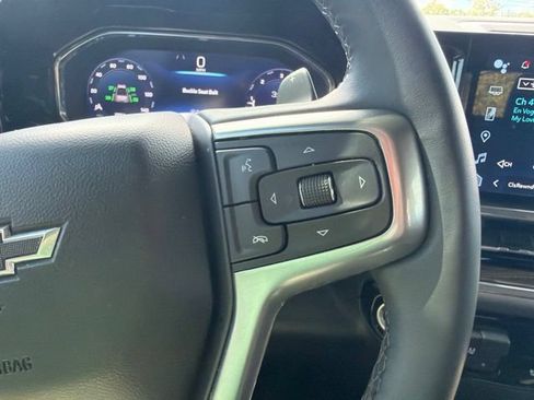 Used 2024 Chevrolet Silverado 1500 LT Trail Boss w/ Convenience Package II AWD/4WD image 23