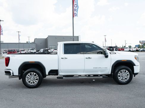 Used 2020 GMC Sierra 2500 Denali w/ Denali Ultimate Package AWD/4WD image 11
