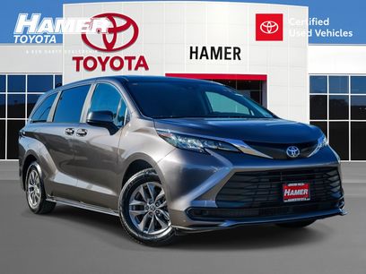 Certified 2023 Toyota Sienna LE