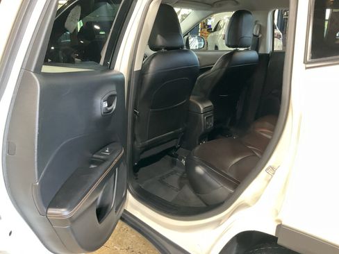Used 2019 Jeep Compass Limited AWD/4WD image 25