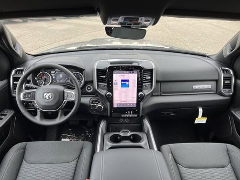 New 2026 RAM 1500 4x4 Crew Cab image 11