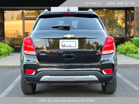 Used 2020 Chevrolet Trax LT w/ LT Convenience Package FWD image 7
