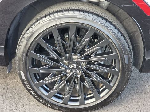 Used 2025 Hyundai Santa Fe Calligraphy image 8