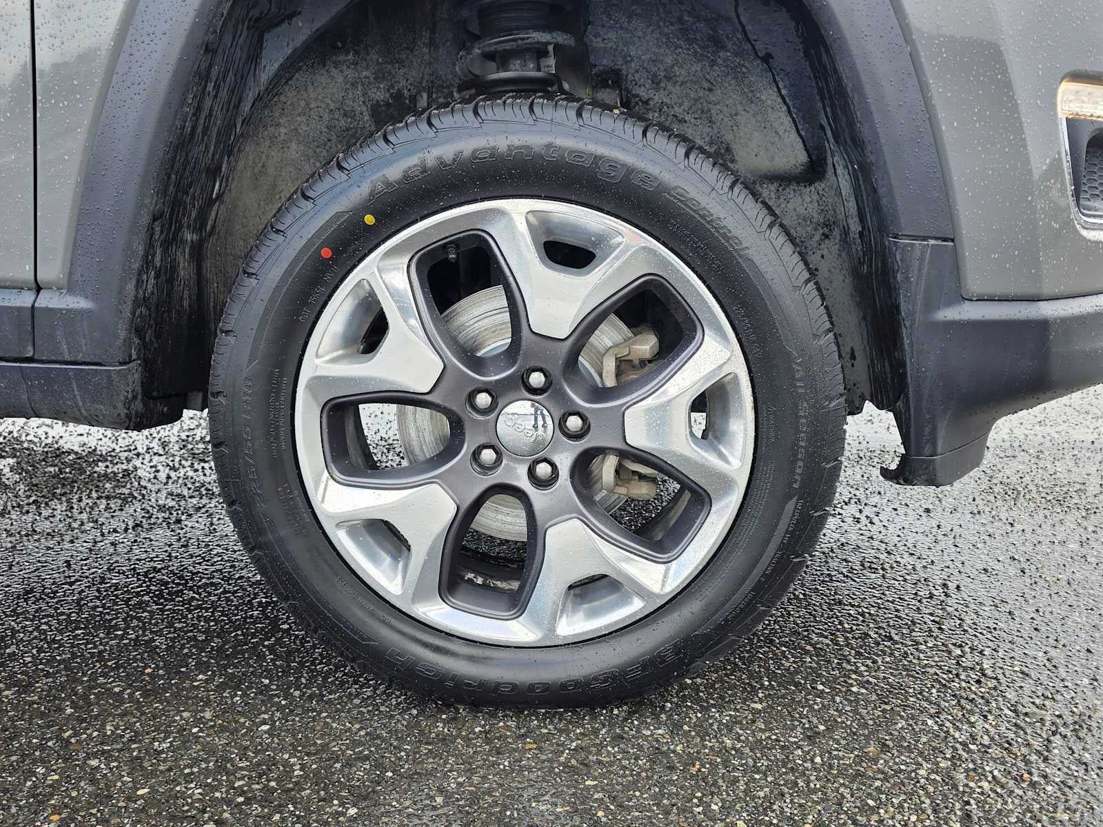 Used 2020 Jeep Compass Limited AWD/4WD image 9