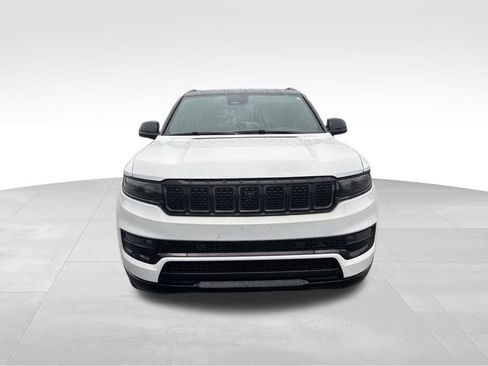 Used 2024 Jeep Grand Wagoneer Series III w/ Rear Seat Video Group 1 image 4