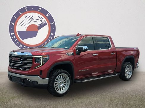 Used 2026 GMC Sierra 1500 SLT w/ SLT Premium Package AWD/4WD image 1