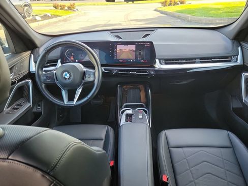 Used 2025 BMW X1 xDrive28i AWD/4WD image 11