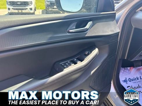 Used 2023 Jeep Grand Cherokee L Laredo w/ Luxury Tech Group I AWD/4WD image 18